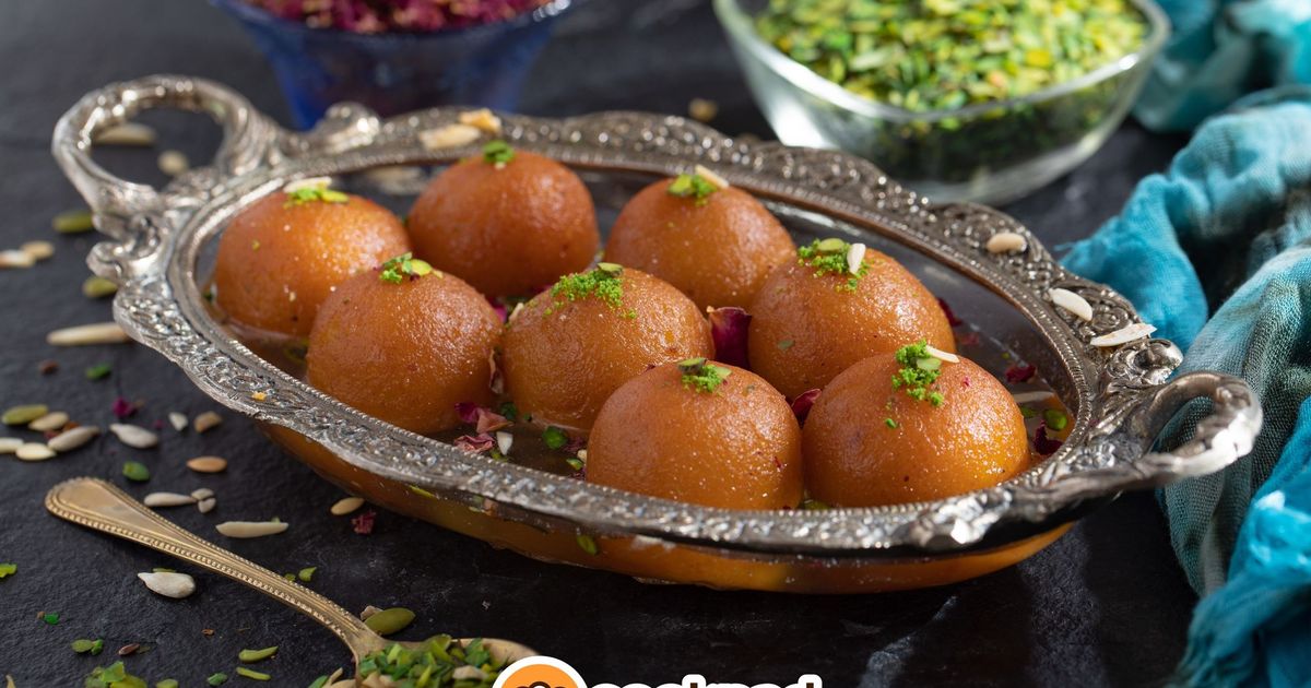 Diwali Sweets & Treats: Ladoo, Barfi, Gulab Jamun & More