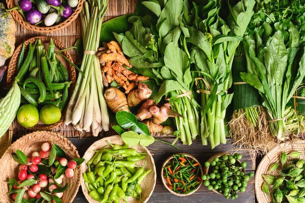 10 เมนูง่ายๆ จากผักฤดูฝน กินตามฤดูกาล อร่อย สุขภาพดี