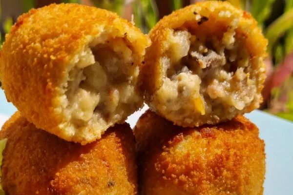 Croquettes: Crispy, Creamy, and Irresistible! 🥔🍤