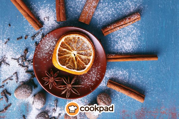 Fall Spices: Cinnamon, Nutmeg, Ginger & Cozy Ideas