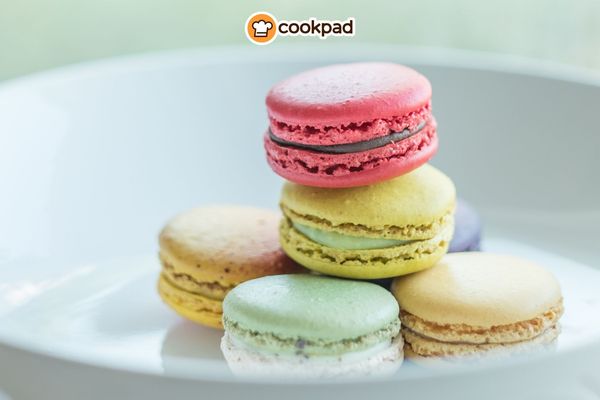 The Ultimate Guide to Macarons: Baking Tips, Flavors, and FAQs