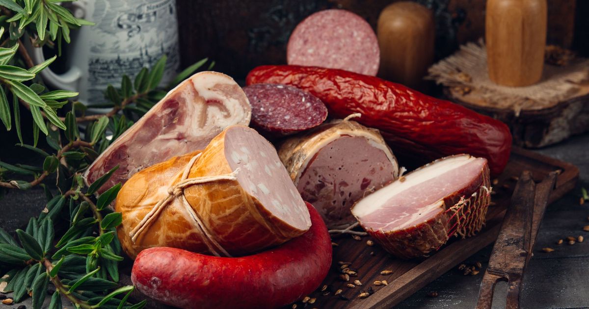 همه چیز درباره کالباس؛ انواع آن، ادویه‌ها و  دستورهای عالی خانگی
