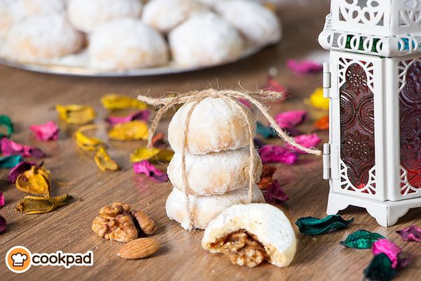 Sweet Delights for Eid: Traditional & Modern Treats to Celebrate
