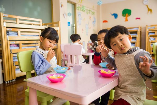小學生早餐怎麼吃才營養？（附 15 道小朋友最愛的兒童早餐食譜）