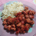 El cooksnap de Valee cuando hizo Arroz quesú (arroz con queso) y salsa de salchichas.