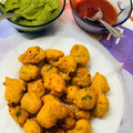 Mamta Malhotra का कुकस्नैप जब उन्होंने मूंग दाल भजिया (Moong Dal bhajiya recipe in hindi) बनाया था।