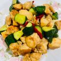 李靈靈 的 小黃瓜炒嫩雞丁 cooksnap