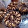 Cooksnap dari Julia"Revy" untuk resep #27 CHOCO Cashew Cookies (Kukis Kacang Mete)