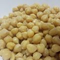Cooksnap Rose Nani Nizah Nayan semasa beliau membuat Kacang Kuda Rebus.