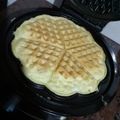 El cooksnap de Limon Y Sal cuando hizo Waffles de queso rallado y huevos.