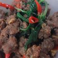 Cooksnap dari Dyah Sandyasari Willgohs untuk resep Pad Krapao Nuea (Tumis Daging Sapi Kemangi)