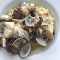 El cooksnap de mis-cocteles cuando hizo Merluza con gambas y almejas fácil.