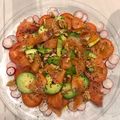 El cooksnap de Andrea Moreno cuando hizo Carpaccio de tomate y aguacate con salmón ahumado.