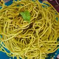 Neeta Bhatt का कुकस्नैप जब उन्होंने पुदीना फ्लेवर बेसन सेव (Pudina flavour besan sev recipe in Hindi) बनाया था।