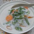Cooksnap zaharah hushin semasa beliau membuat Petola & Suhun Masak Lemak Putih Lada Hitam.