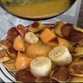 El cooksnap de Natalie camargo cuando hizo Pancakes 🥞 de harina de almendra y coco, salsa de mango 🥭 en sartén, arándanos y yogurt de vainilla🤤.