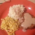wmmorales101's cooksnap of when they made TEXAS-STYLE CHICKEN FRIED STEAK WITH CREAM GRAVY.
