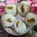Abhilasha Singh का कुकस्नैप जब उन्होंने नारियल के लड्डू (nariyal ke ladoo recipe in Hindi) बनाया था।