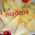 صورة من طبخات بنت الشام منى Madona ، شاركها بعد تجربة وصفة سمبوسة جبن سريعة التحضير😄✌