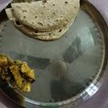 Dhruvi Shet's cooksnap of when they made Aloo brinjal.