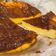 Cooksnap Kanaaneko semasa beliau membuat Basque Burnt Cheesecake.