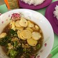 Cooksnap Damia Mia semasa beliau membuat Sayur brokoli cmpur tofu telur.
