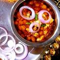 Shrabanti Banik 's cooksnap of when they made কাবলি চানা মসলা (chickpeas masala recipe in Bengali).