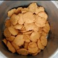 Gautami का कुकस्नैप जब उन्होंने गुजराती मठिया (Gujarati mathiya recipe in hindi) बनाया था।