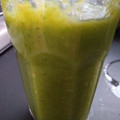 El cooksnap de Maricali1979 cuando hizo Smoothie de lechuga y pencas de apio.