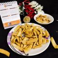 Preeti Sahil Gupta का कुकस्नैप जब उन्होंने नमक पारे (Namakpare recipe in hindi) बनाया था।