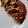El cooksnap de MaryGlory cuando hizo Pizza de atún, anchoas, pimiento rojo y cebolla sin lactosa.