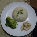Cooksnap dari Siti Nurmala untuk resep Nasi hainan with tumis garlic ceciwis