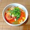 Cooksnap Hayati Hamdan semasa beliau membuat Tomyam Campur (udang, sotong dan ayam).
