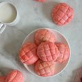 Cooksnap dari Munawarah untuk resep Melon pan / roti melon dorami ala erika