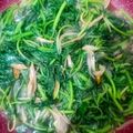 Cooksnap Q'leenalee's Kitchen semasa beliau membuat Bayam Tumis Stail IBU.