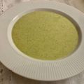 El cooksnap de lusalcidos cuando hizo Crema de brócoli ☘️ en Thermomix.