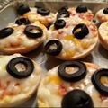 Disha Prashant Chavda's cooksnap of when they made પિઝા બાઇટ્સ (Quick pizza bites in Gujarati).
