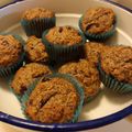 Vass Mária Cooksnap-ja, amikor elkészítette a(z) Bögrés meggyes-mákos muffin receptet.