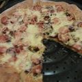 Katalin Király Cooksnap-ja, amikor elkészítette a(z) Töltött szélű pizza receptet.