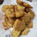Cooksnap RH Kitchens semasa beliau membuat Jemput jemput bawang rangup.