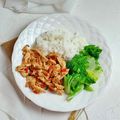 Cooksnap elvira Agustina semasa beliau membuat Ayam Goreng Cili Kering.
