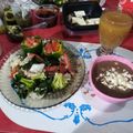 El cooksnap de Dany V J cuando hizo Pimientos luxury con ensalada y deep de chipotle.