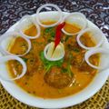 Monika's Dabha का कुकस्नैप जब उन्होंने लौकी कोफ्ता करी (Lauki Kofta curry recipe in Hindi) बनाया था।