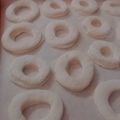 صورة من MANAR، شاركها بعد تجربة وصفة دونات قطنيه 🍩🍩