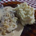 El cooksnap de Andrea Spuches cuando hizo Carne con crema de mostaza y cebolla.