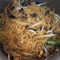 Cooksnap dari Prameswari Ester untuk resep Bihun Goreng (temennya nasi uduk)