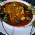 Satya Pandey का कुकस्नैप जब उन्होंने आलू मटर टमाटर की सब्जी (aloo matar tamatar ki sabzi recipe in Hindi) बनाया था।