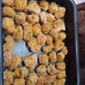 Cooksnap από Marina Padolou στη συνταγή Κοτομπουκιές υγιεινές στο φούρνο με πατάτες σαν τηγανητές!