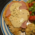 El cooksnap de Daiana Guibaudo cuando hizo Milanesa de pollo a la napolitana con ensalada y boniato.