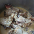 El cooksnap de Esther Zambruno Gómez cuando hizo Muslitos de pollo al ajillo con thermomix.